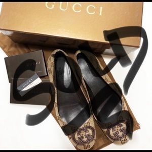 GUCCI TESS S GOMMA FLATS W/ GG MONOGRAM